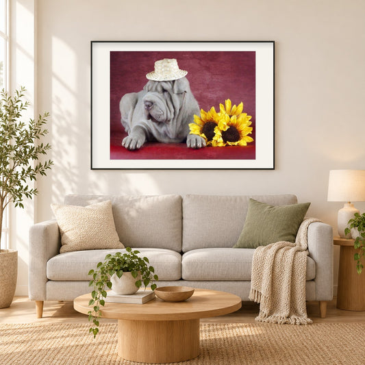 Bulldogge & Sonnenblumen als gerahmtes Diamond Painting im Wohnzimmer