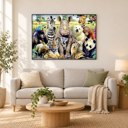 Wilde Tiere als gerahmtes Diamond Painting im Wohnzimmer